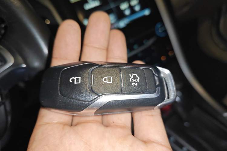 Used Ford Mondeo 2013 2.0L GTDi 200 Luxury Model Vehicle Key
