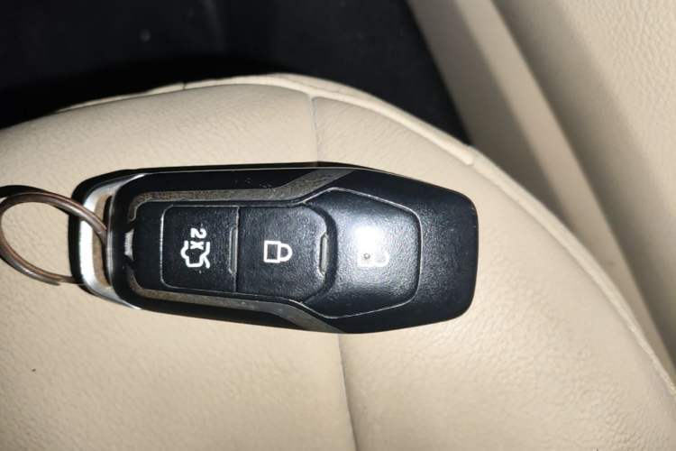Used Ford Mondeo 2013 2.0L GTDi 200 Fashion Edition Vehicle Key
