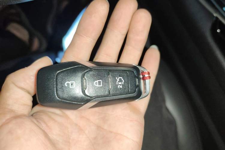 Used Ford Mondeo 2013 2.0L GTDi 200 Fashion Edition Vehicle Key