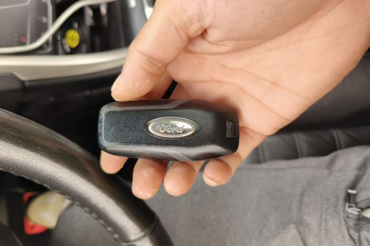 Used Ford Mondeo 2013 2.0L GTDi 200 Luxury Model Vehicle Key