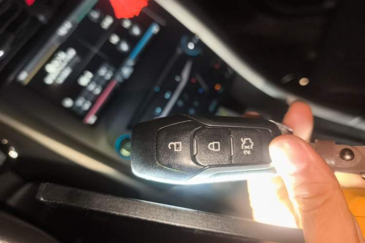 Used Ford Mondeo 2013 2.0L GTDi 200 Luxury Model Vehicle Key