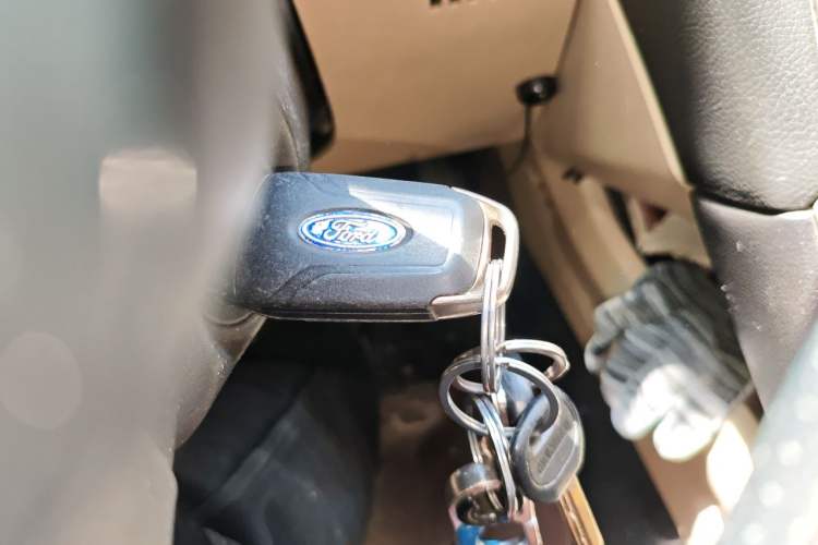 Used Ford Mondeo 2013 1.5L GTDi180 Comfort Model Vehicle Key
