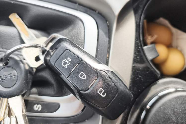 Used Ford Mondeo 2013 2.0L GTDi 200 Fashion Edition Vehicle Key