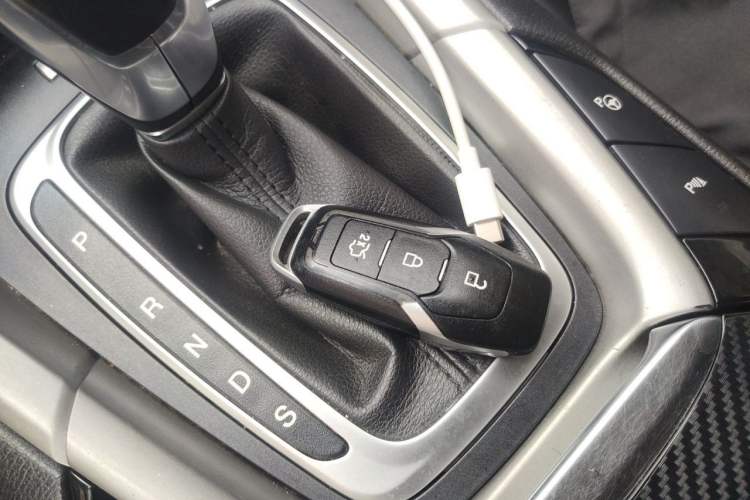 Used Ford Mondeo 2013 2.0L GTDi240 Flagship Edition Vehicle Key