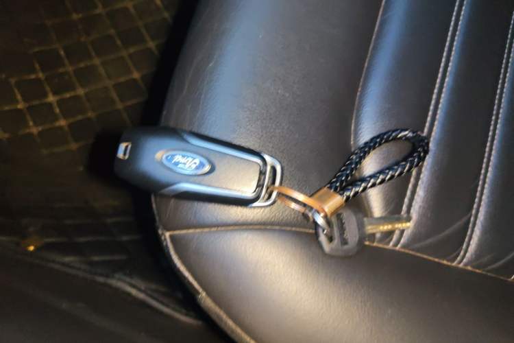 Used Ford Mondeo 2013 2.0L GTDi 200 Fashion Edition Vehicle Key