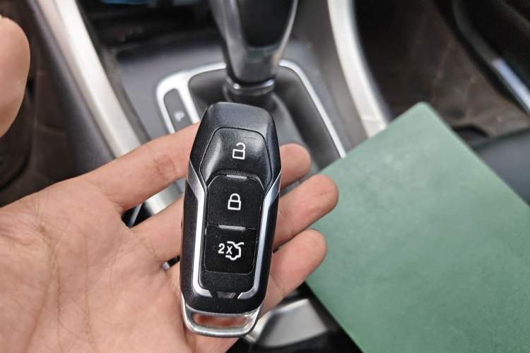 Used Ford Mondeo 2013 2.0L GTDi 200 Fashion Edition Vehicle Key