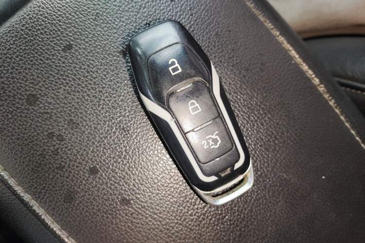 Used Ford Mondeo 2013 2.0L GTDi 200 Fashion Edition Vehicle Key