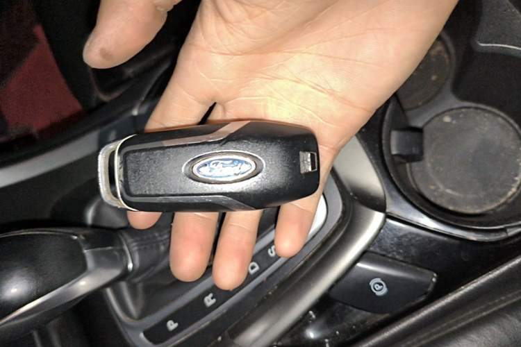 Used Ford Mondeo 2013 2.0L GTDi 200 Fashion Edition Vehicle Key