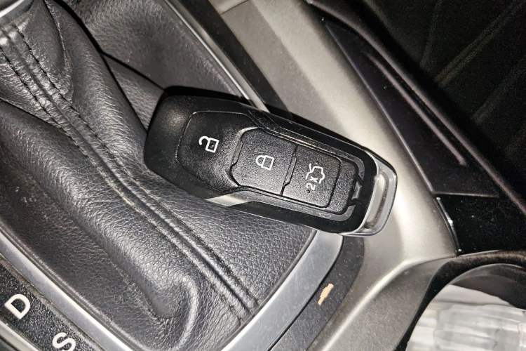 Used Ford Mondeo 2013 2.0L GTDi 200 Luxury Model Vehicle Key