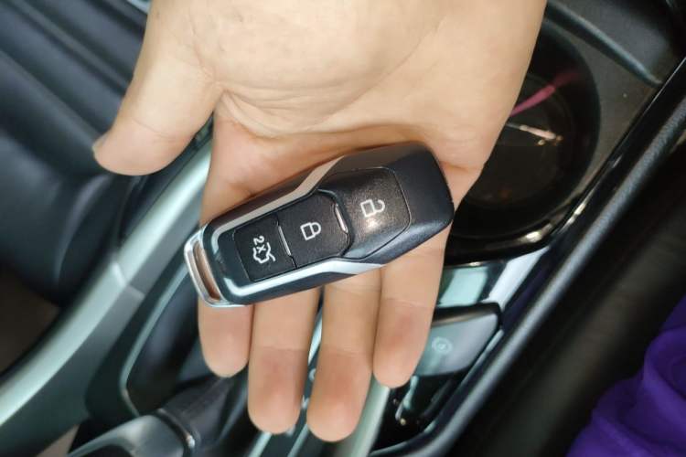 Used Ford Mondeo 2013 2.0L GTDi 200 Luxury Model Vehicle Key