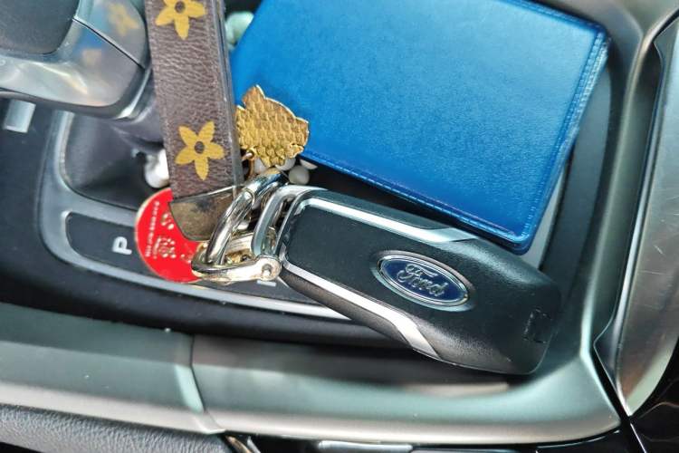 Used Ford Mondeo 2013 2.0L GTDi 200 Luxury Model Vehicle Key