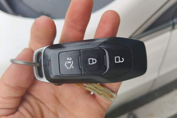 Used Ford Mondeo 2013 2.0L GTDi 200 Fashion Edition Vehicle Key