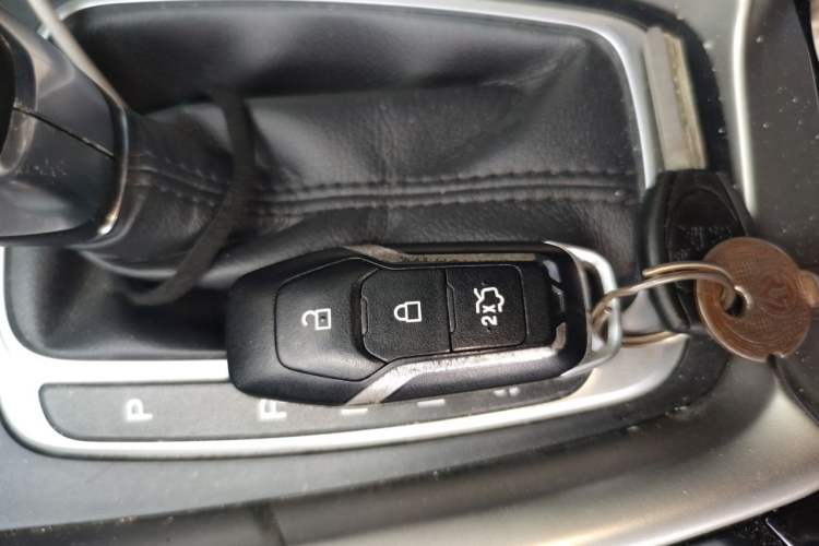 Used Ford Mondeo 2013 2.0L GTDi 200 Luxury Model Vehicle Key