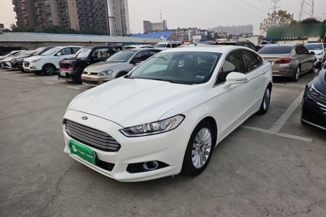 Ojetý Ford Mondeo 2013 2.0L GTDi 200 Fashion Edition