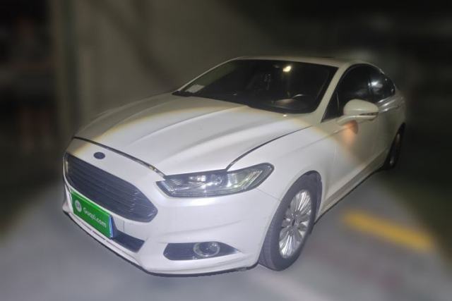 Używany Ford Mondeo 2013 2.0L GTDi 200 Luxury Model