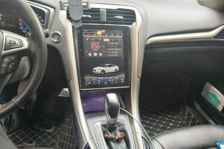 Used Ford Mondeo 2013 2.0L GTDi 200 Luxury Model Audio And AC Panel