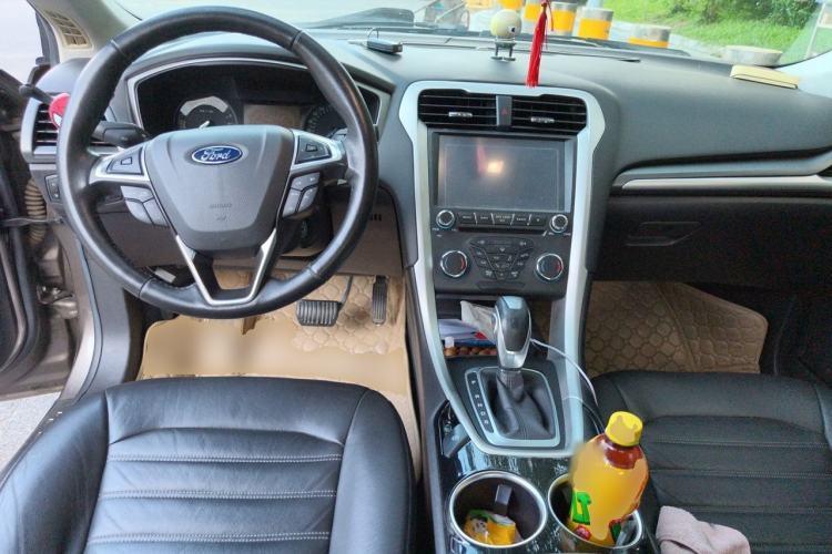 Used Ford Mondeo 2013 1.5L GTDi180 Fashion Edition Center Console