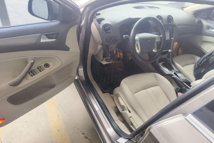 Used Ford Mondeo 2013 2.3L Fashion Edition Driver Seat