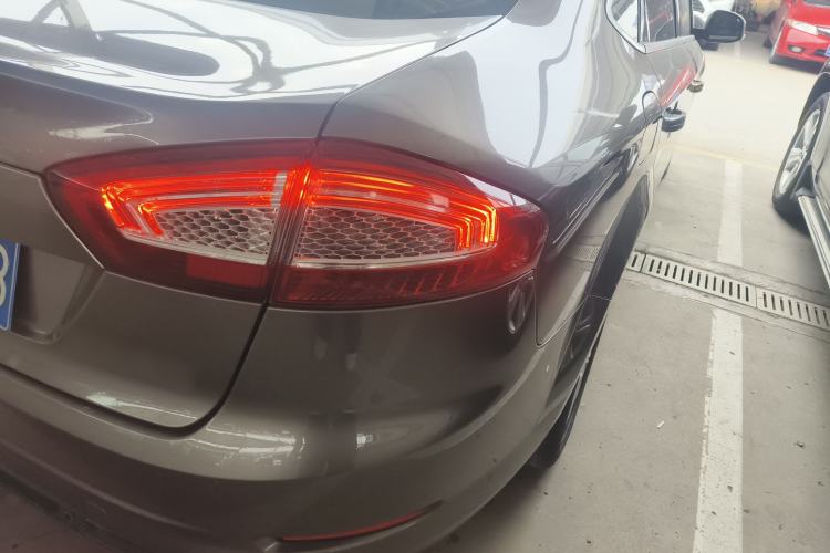 Used Ford Mondeo 2013 2.3L Fashion Edition Exterior 3