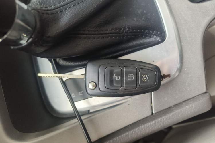 Used Ford Mondeo 2013 2.3L Fashion Edition Interior 1