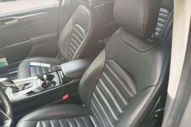 Used Ford Mondeo 2013 2.0L GTDi 200 Luxury Model Left Front Seat
