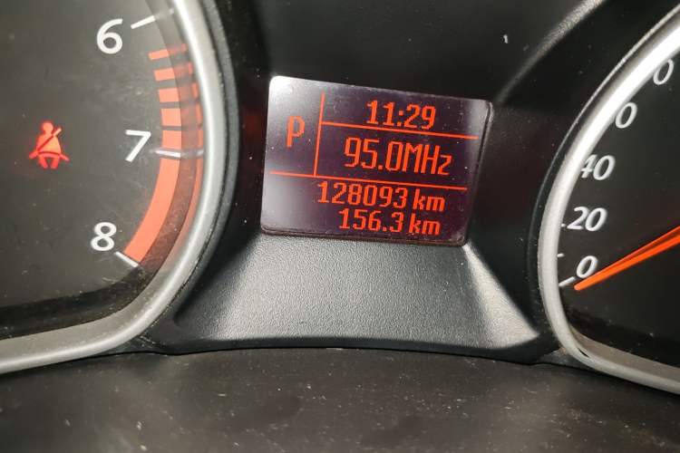 Used Ford Mondeo 2013 2.3L Fashion Edition Odometer Close Up