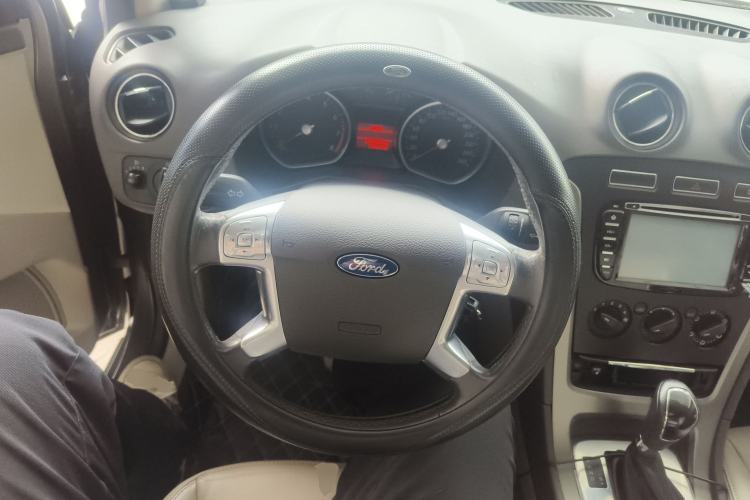 Used Ford Mondeo 2013 2.3L Fashion Edition Steering Wheel