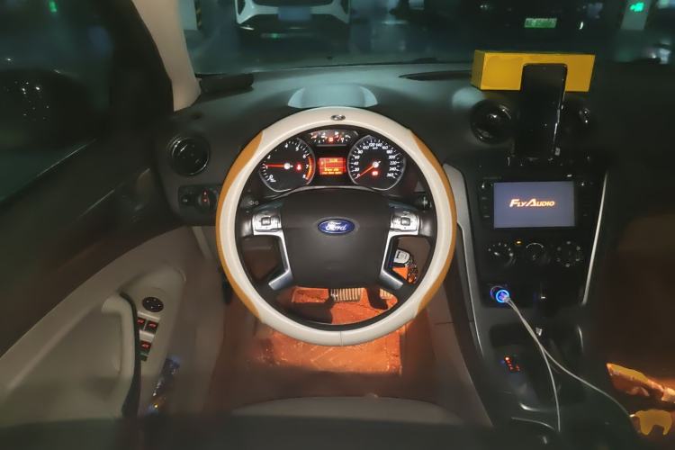 Used Ford Mondeo 2013 2.3L Fashion Edition Steering Wheel