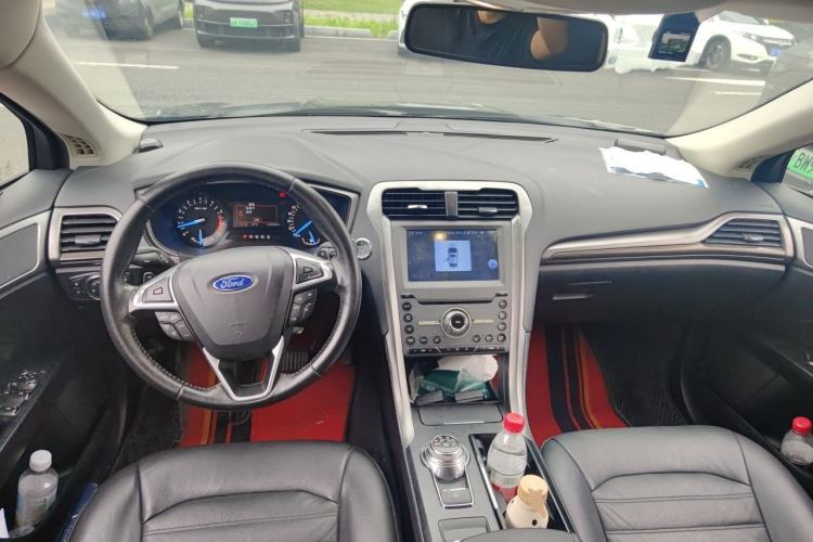 Used Ford Mondeo 2017 Restyled EcoBoost 200 Fashion Edition Center Console