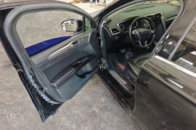 Used Ford Mondeo 2017 EcoBoost 180 Stylish Model Driver Seat