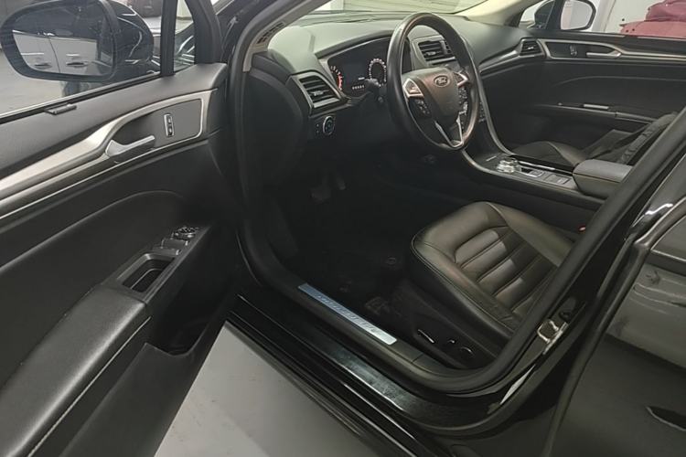 Used Ford Mondeo 2017 EcoBoost 180 Stylish Model Driver Seat