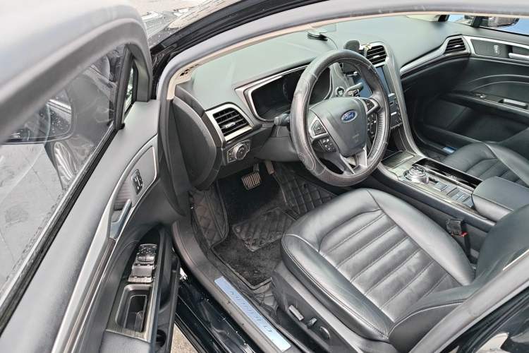 Used Ford Mondeo 2017 EcoBoost 180 Ultimate Model Driver Seat