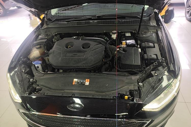 Used Ford Mondeo 2017 EcoBoost 200 Stylish Model Engine Bay