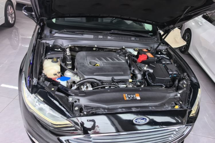 Used Ford Mondeo 2017 EcoBoost 180 Stylish Model Engine Bay