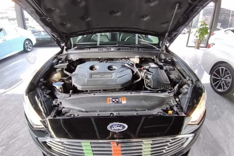 Used Ford Mondeo 2017 Restyled EcoBoost 200 Fashion Edition Engine Bay