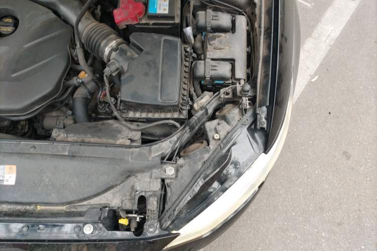 Used Ford Mondeo 2017 EcoBoost 200 Stylish Model Engine Bay Left