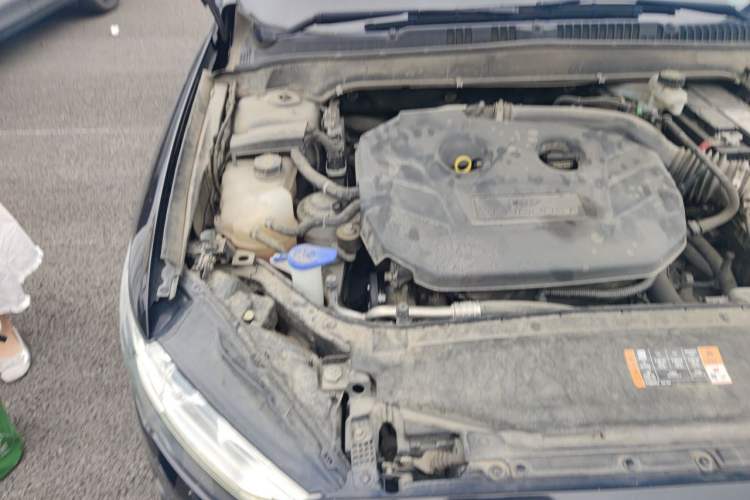Used Ford Mondeo 2017 Restyled EcoBoost 200 Fashion Edition Engine Bay Right