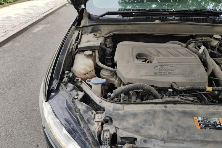 Used Ford Mondeo 2017 EcoBoost 180 Stylish Model Engine Bay Right