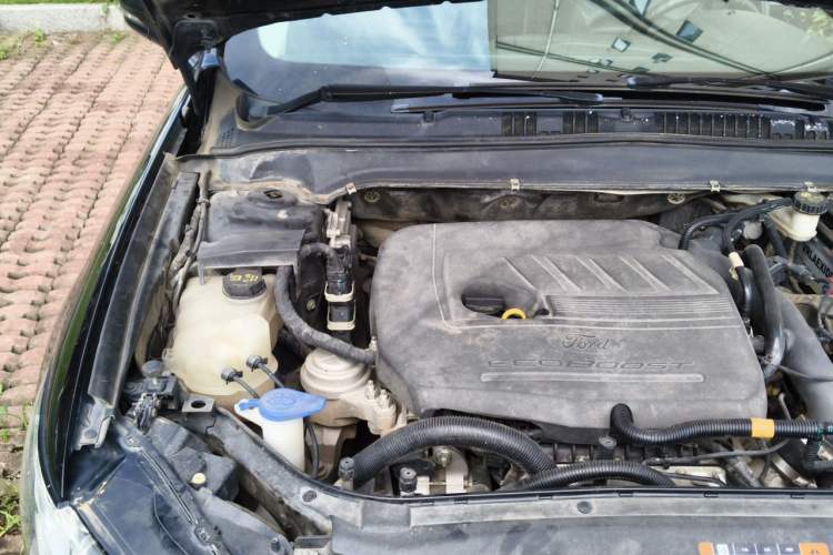 Used Ford Mondeo 2017 EcoBoost 180 Stylish Model Engine Bay Right
