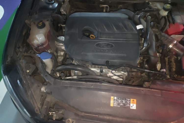 Used Ford Mondeo 2017 EcoBoost 180 Stylish Model Engine Bay Right