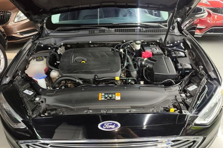 Used Ford Mondeo 2017 EcoBoost 180 Luxury Model Engine Bay