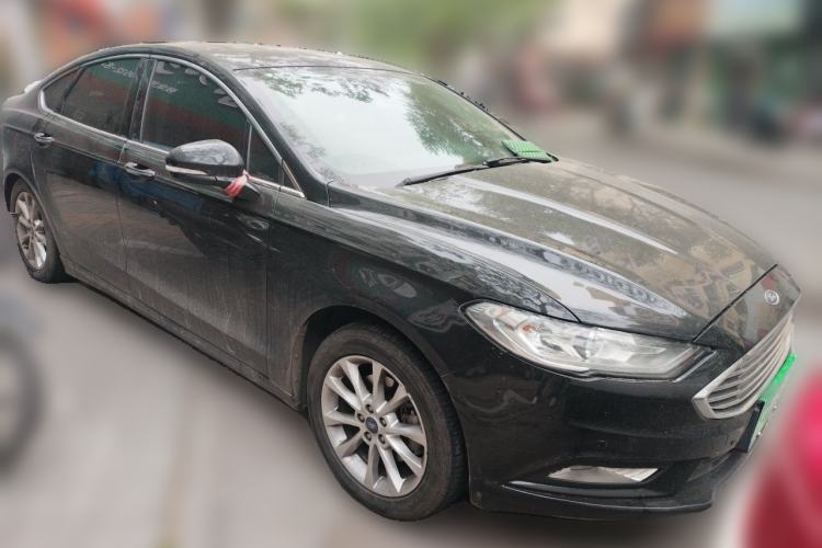 Used Ford Mondeo 2017 EcoBoost 200 Stylish Model Front Right 45 Deg