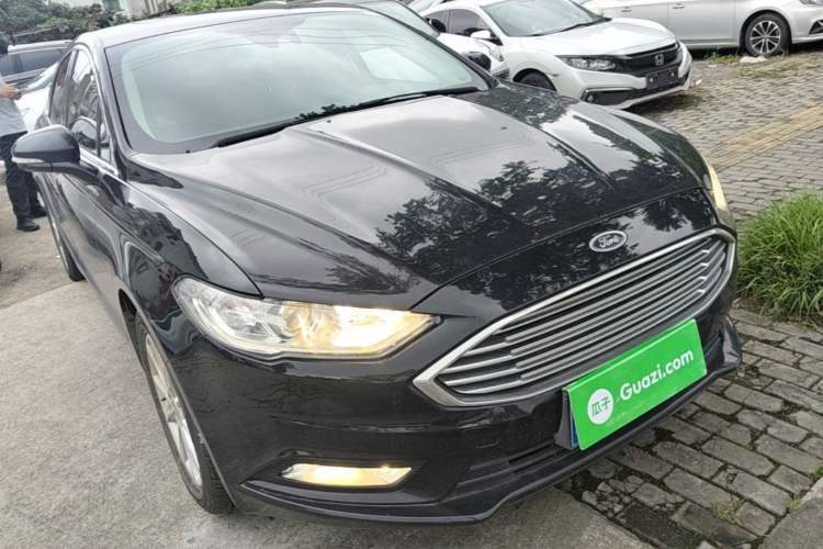 Used Ford Mondeo 2017 EcoBoost 180 Stylish Model Front Right 45 Deg