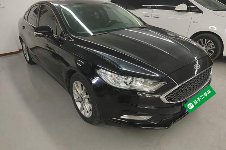 Used Ford Mondeo 2017 EcoBoost 180 Stylish Model Front Right 45 Deg