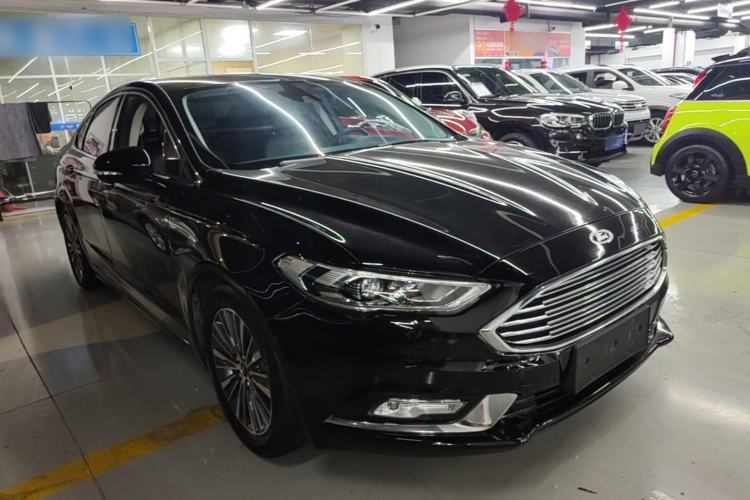 Used Ford Mondeo 2017 EcoBoost 180 Luxury Model Front Right 45 Deg