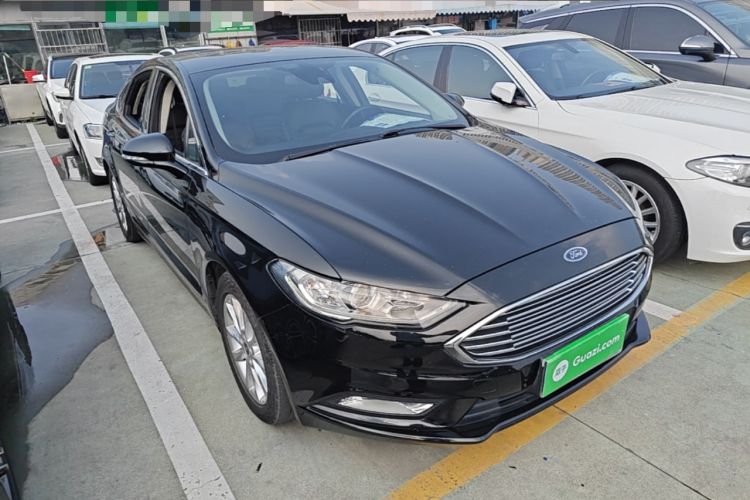 Used Ford Mondeo 2017 EcoBoost 200 Stylish Model Front Right 45 Deg