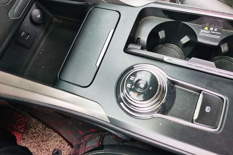 Used Ford Mondeo 2017 EcoBoost 180 Stylish Model Gear Lever