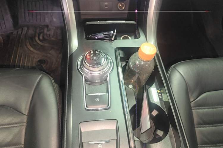 Used Ford Mondeo 2017 EcoBoost 200 Stylish Model Gear Lever