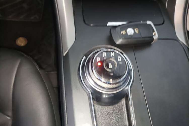 Used Ford Mondeo 2017 EcoBoost 180 Stylish Model Gear Lever