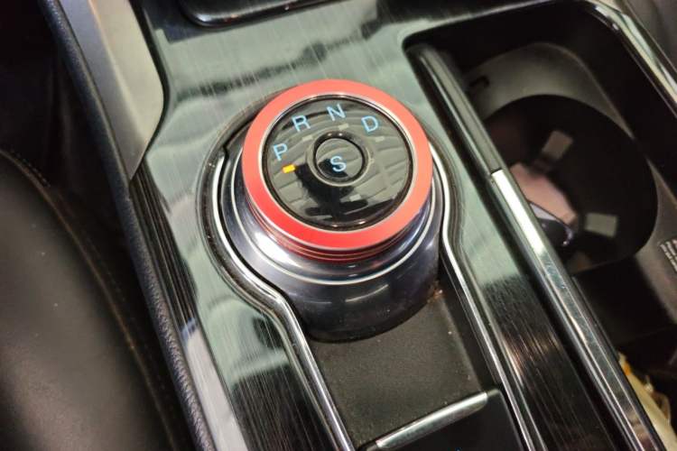 Used Ford Mondeo 2017 EcoBoost 180 Stylish Model Gear Lever